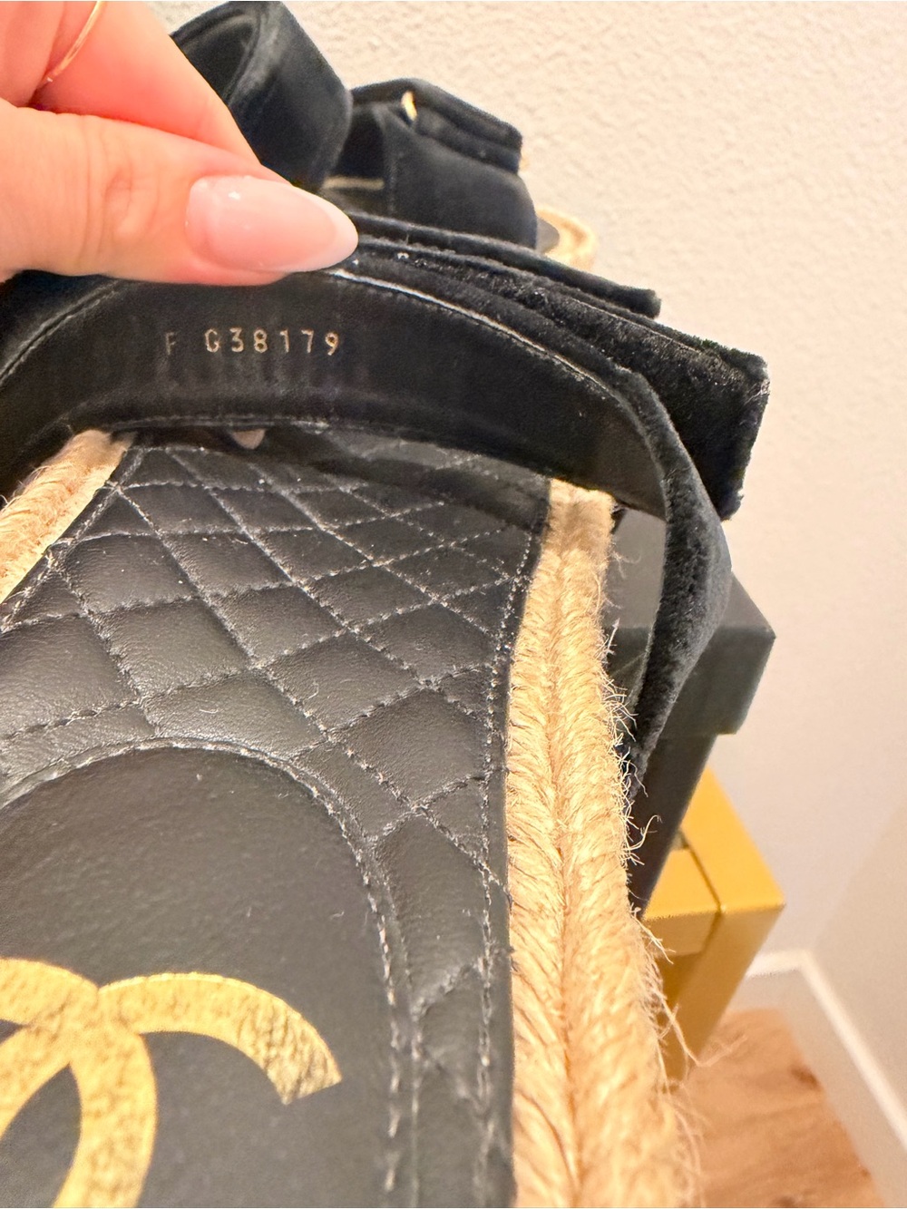 Chanel Black Quilted Velvet Espadrille Slide Sandals 38 - Picture 10 of 11